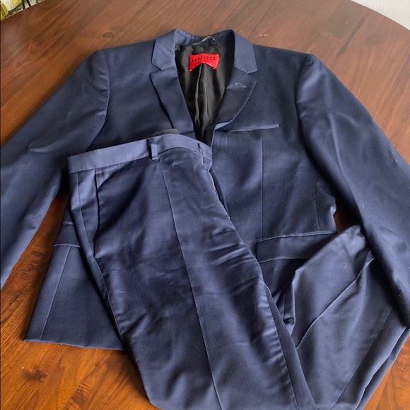HUGO - Men's Navy Suit - 40S - extra slim soft construction - Picture 2 of 8